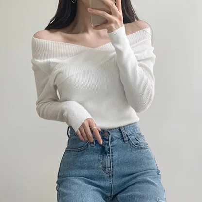 Elegant Off-Shoulder Pink Pullover - Image 6