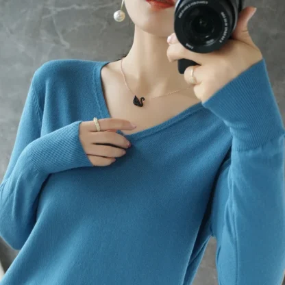Long Sleeve V-Neck Rose Pink Sweater - Image 2