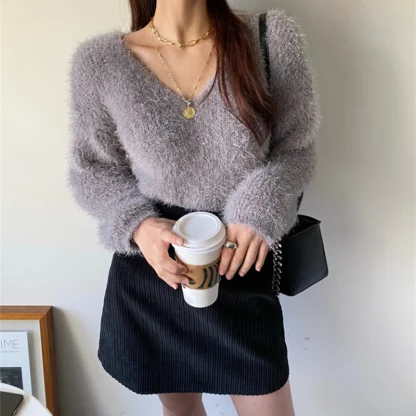 Elegant Style Pink Sweater - Image 4